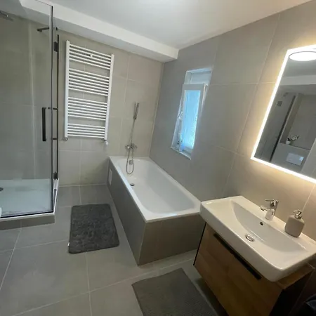 Elegant With Private Bathroom- Frankfurt Messe * Francfort-sur-le-Main